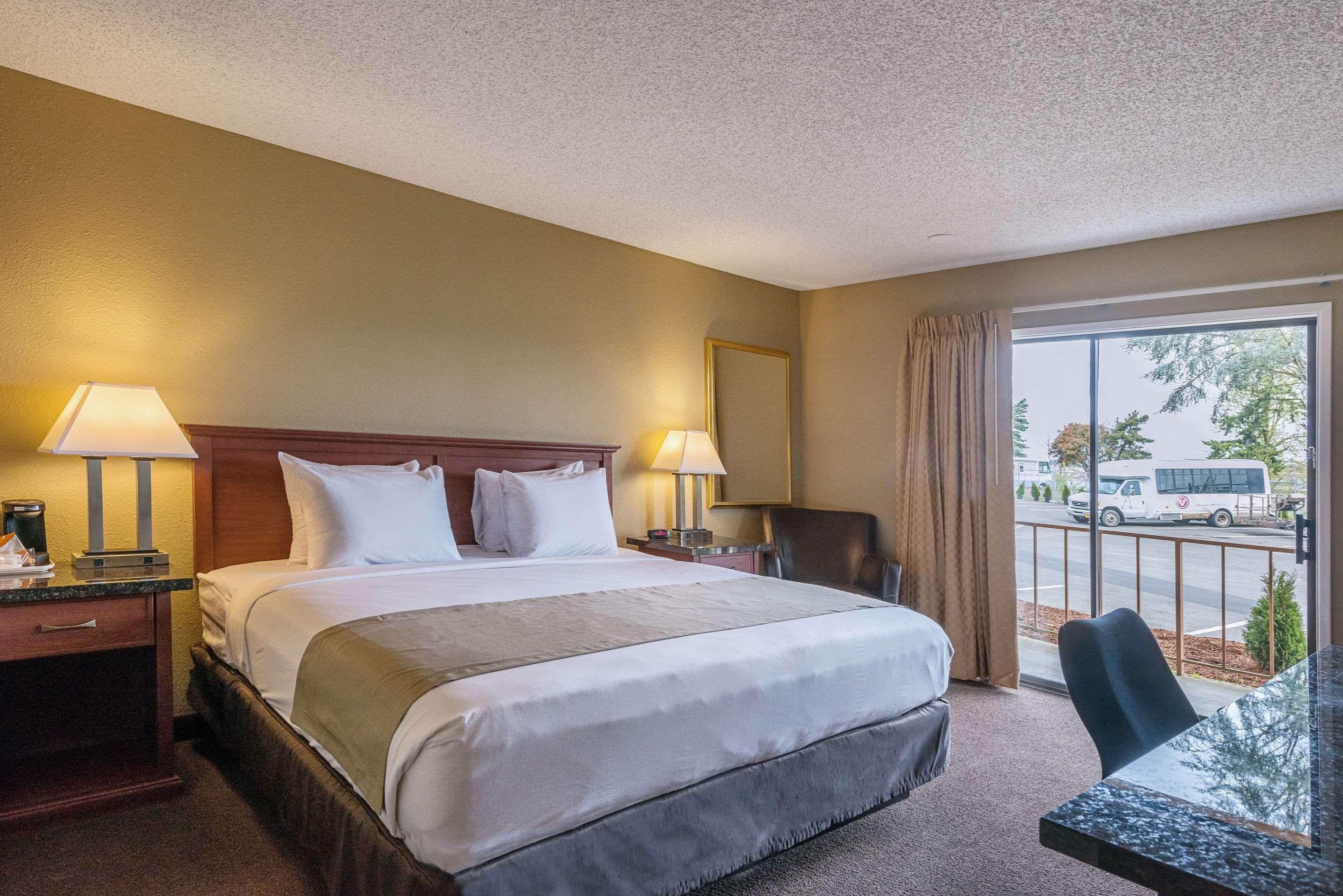 Rodeway Inn & Suites Portland - Jantzen Beach Exterior foto