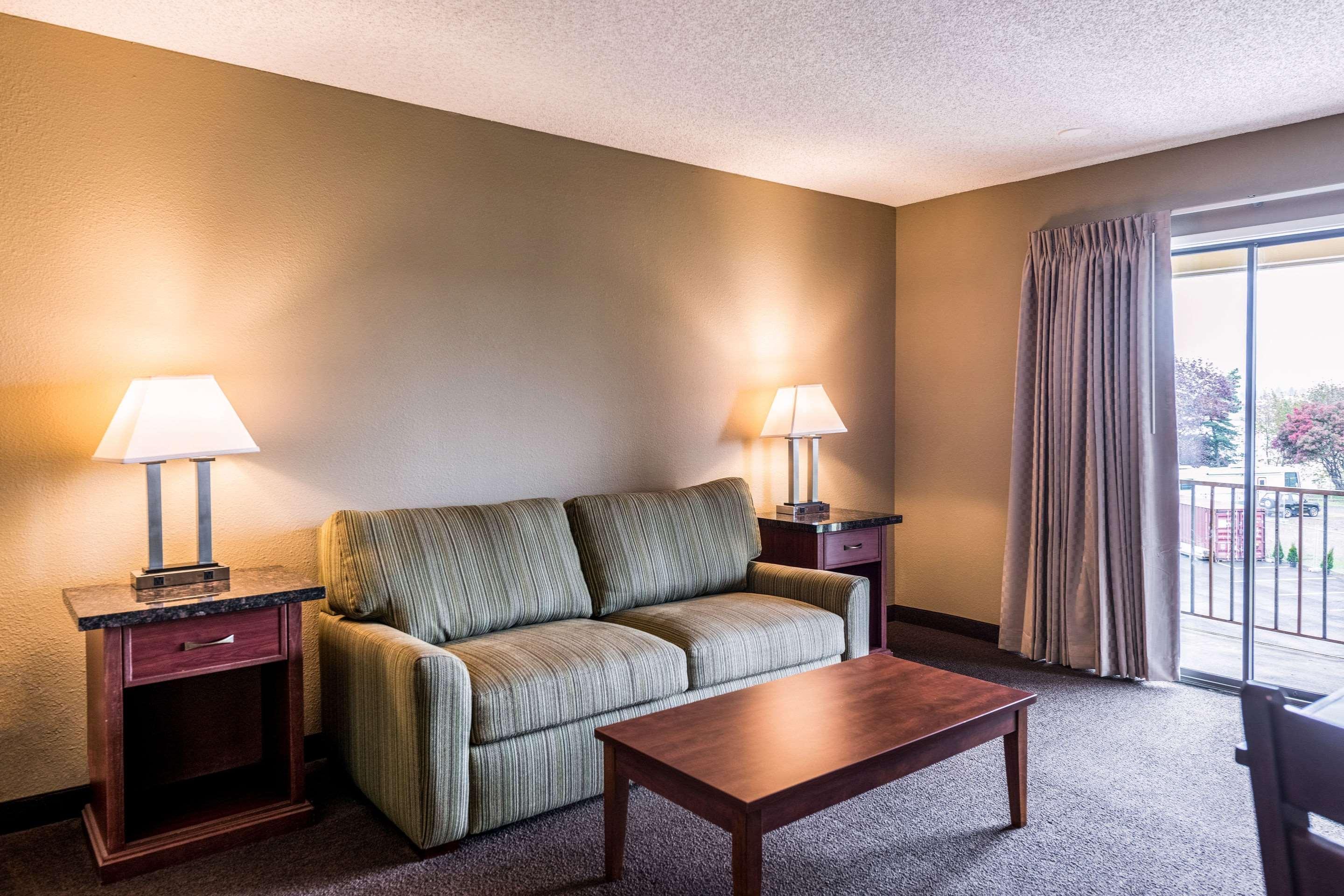 Rodeway Inn & Suites Portland - Jantzen Beach Exterior foto