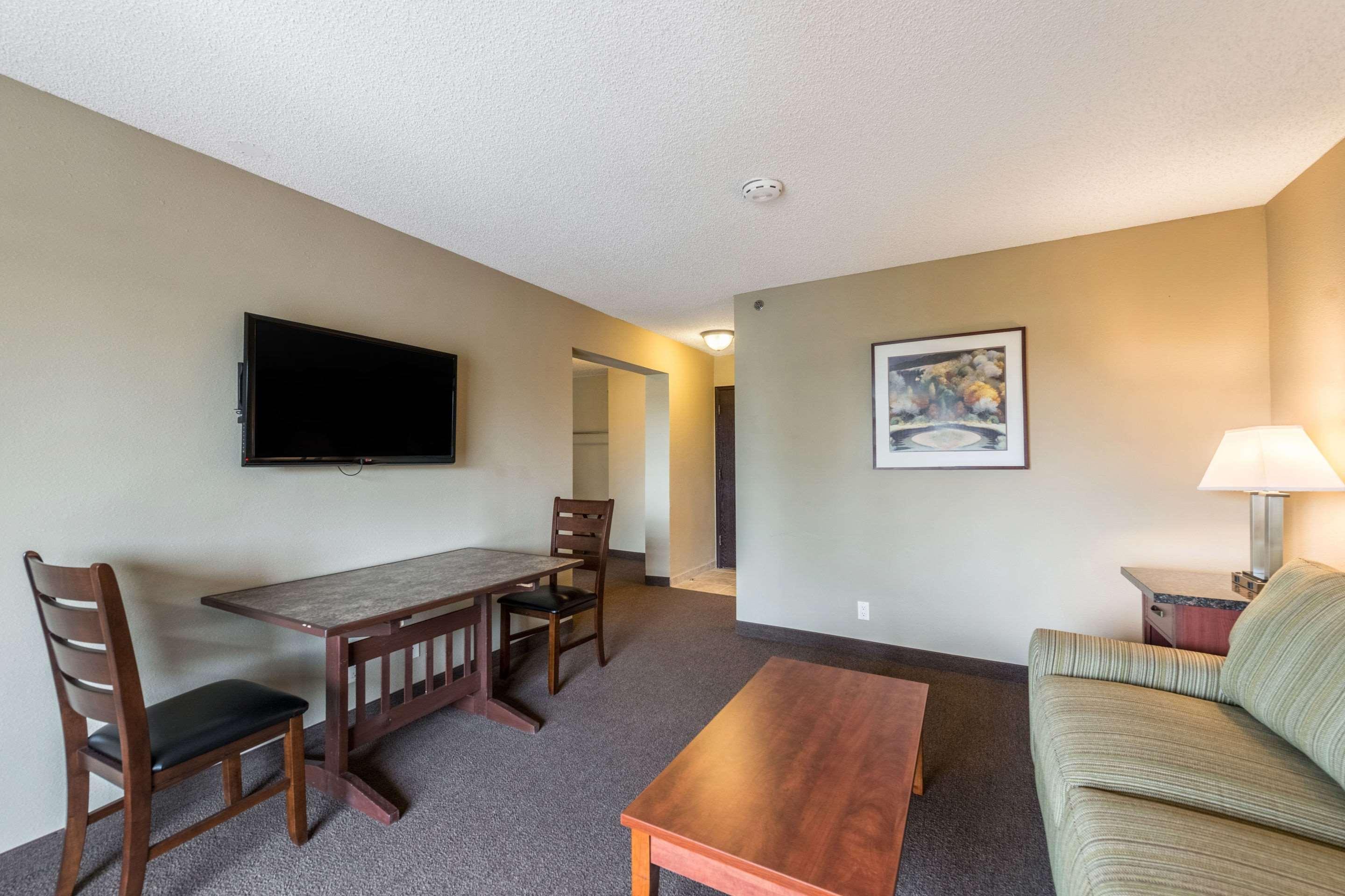 Rodeway Inn & Suites Portland - Jantzen Beach Exterior foto