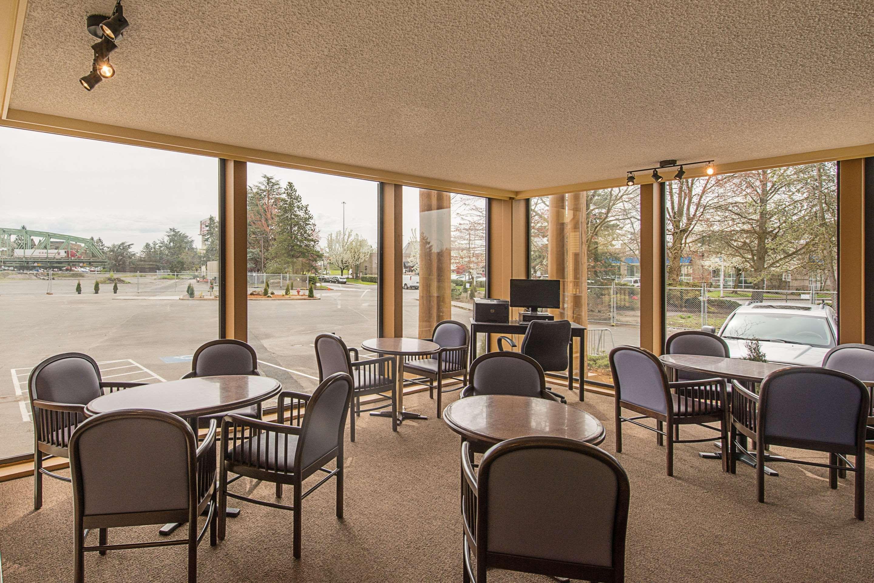 Rodeway Inn & Suites Portland - Jantzen Beach Exterior foto