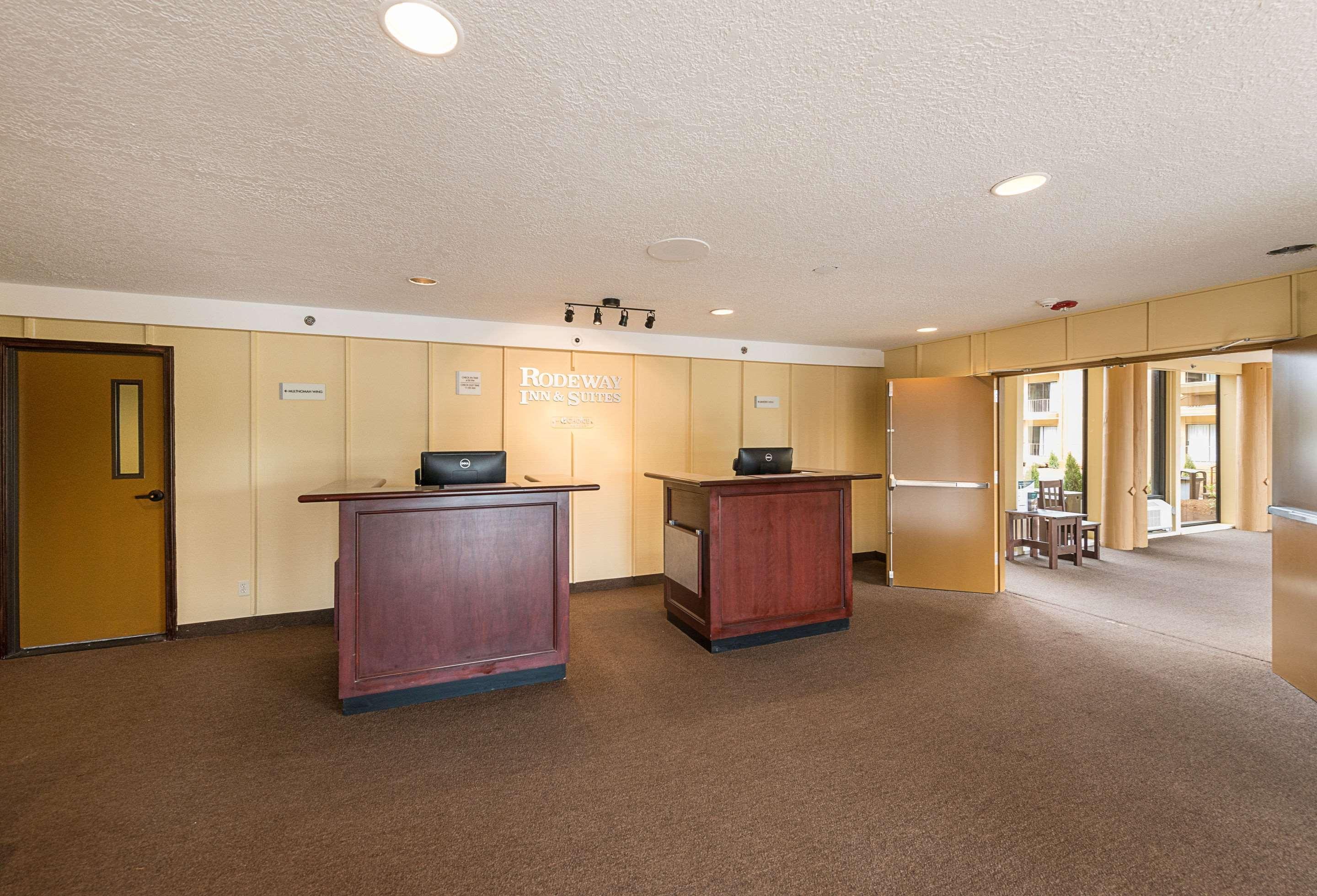 Rodeway Inn & Suites Portland - Jantzen Beach Exterior foto