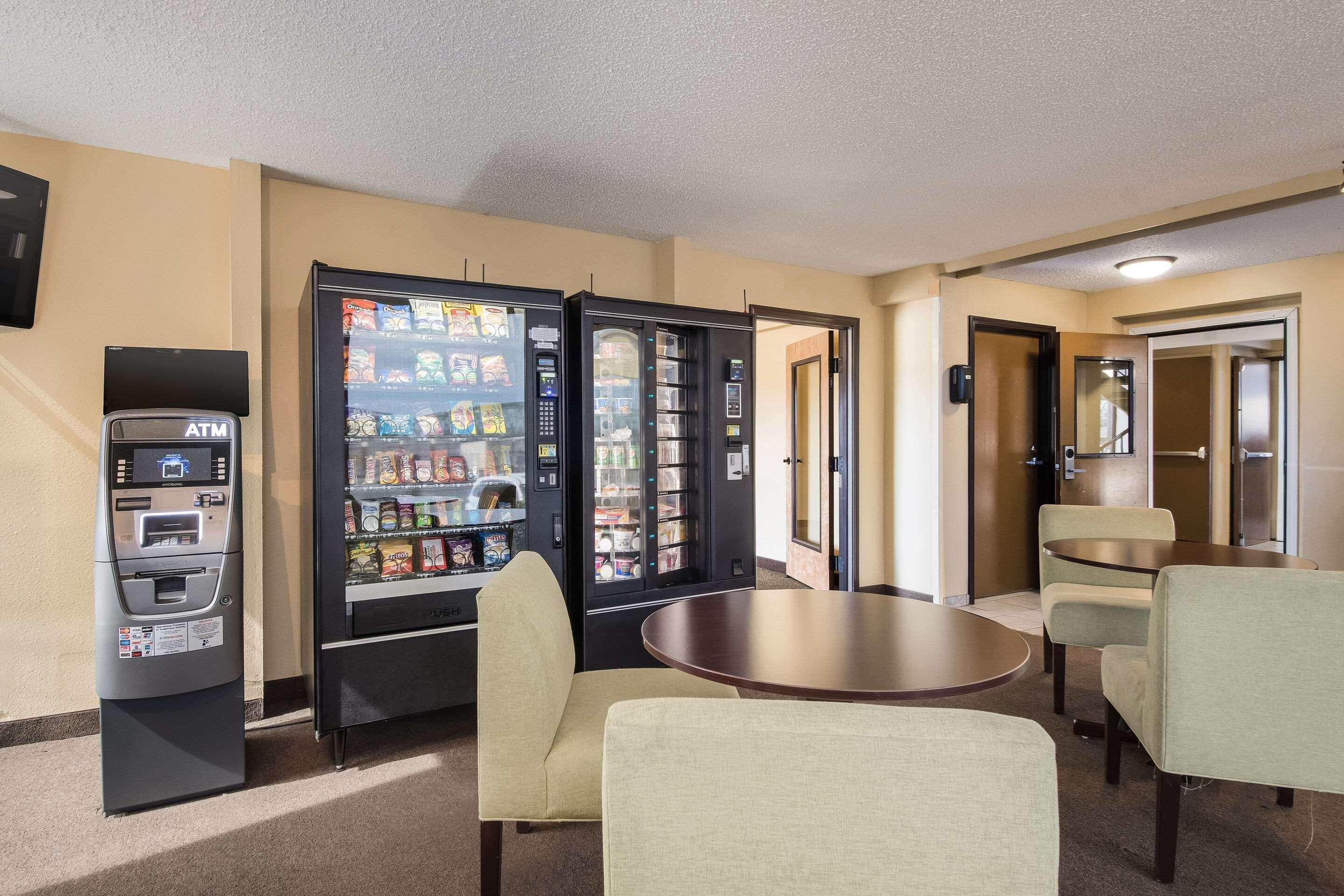 Rodeway Inn & Suites Portland - Jantzen Beach Exterior foto