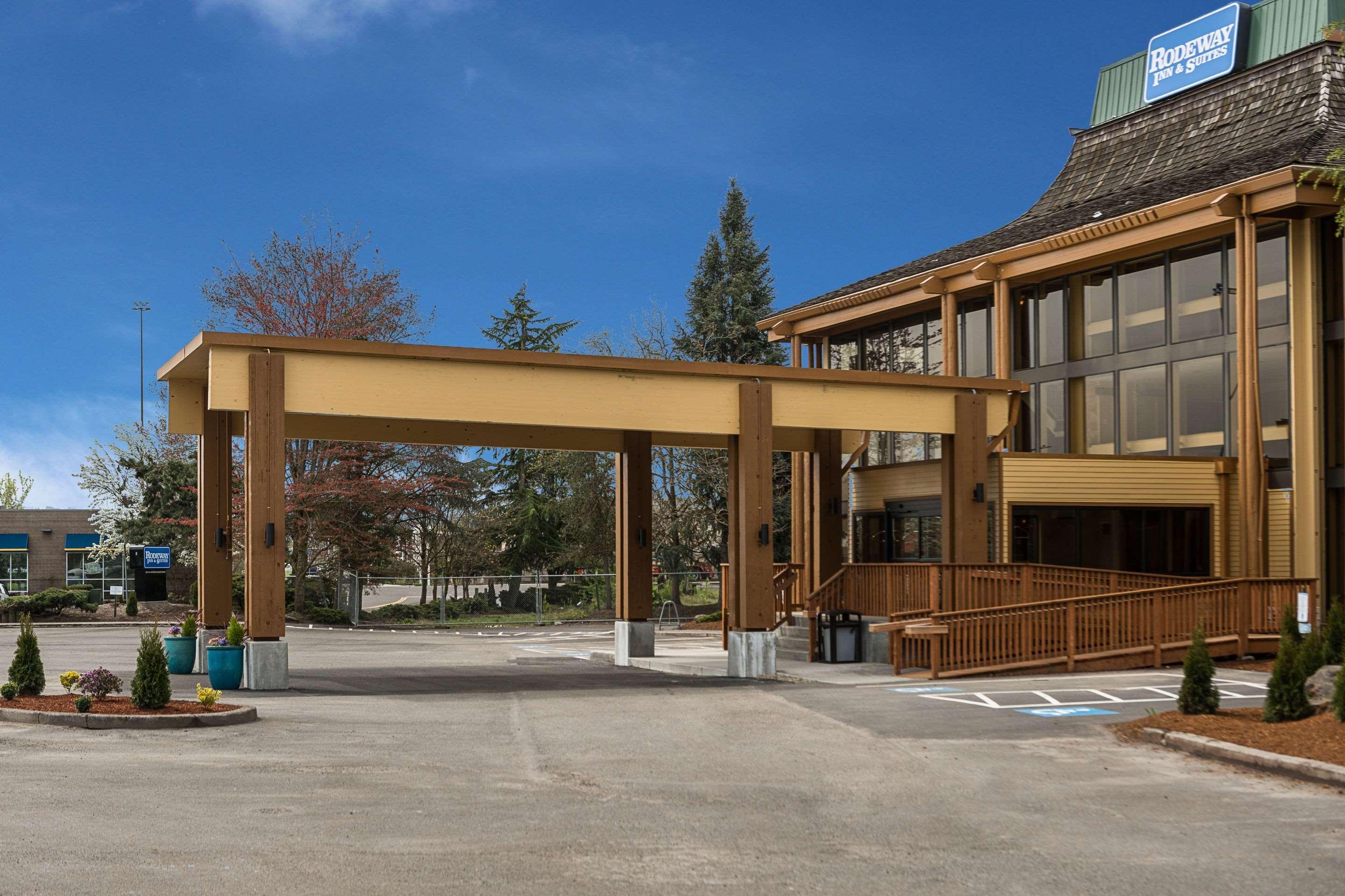 Rodeway Inn & Suites Portland - Jantzen Beach Exterior foto